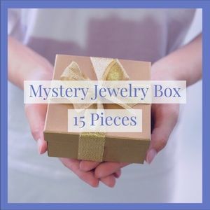 Mystery Jewelry Box. 15 Items